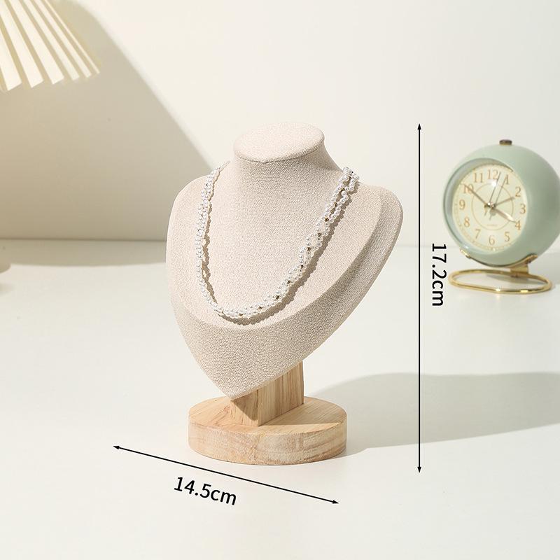 

Высококлассная подставка для демонстрации колье с портретной моделью шеи