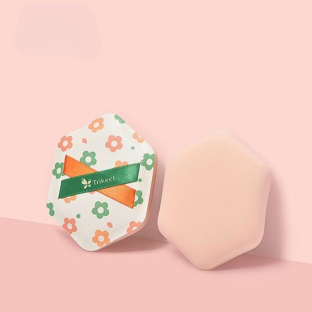 Charyeina - Floral Powder Puff White