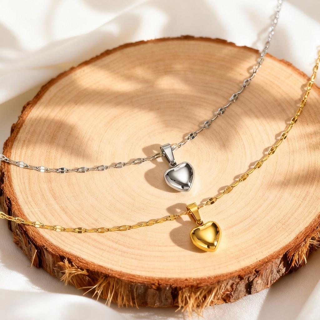 Stainless Steel Heart Pendant Necklaces for Women Heart Shape Clavicle Chain Necklace Trendy Jewelry On Neck Gifts