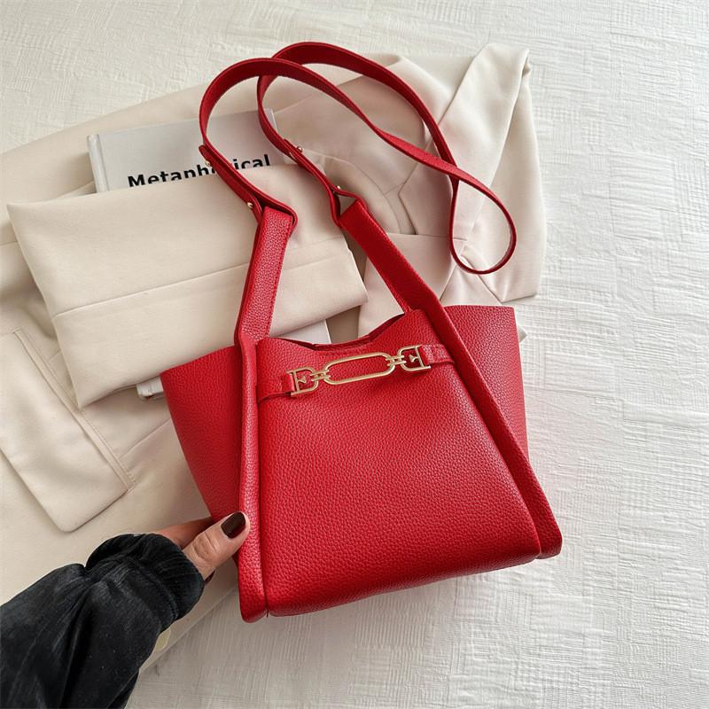 Fashionable Street Style Bucket Bag 2024 Women s Trendy Shoulder Bag красный