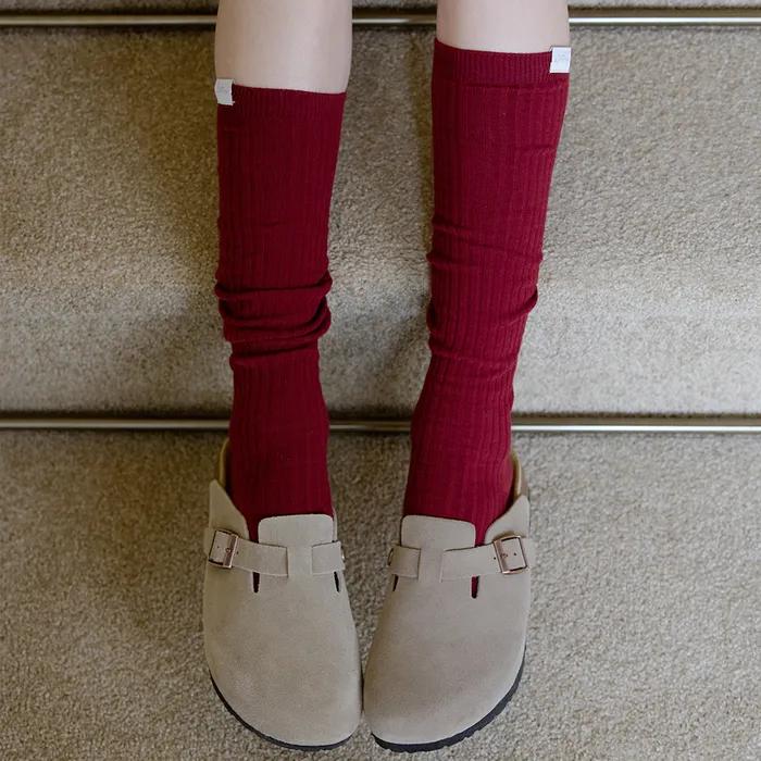 Letters Soft Knee-High Socks (Burgundy)