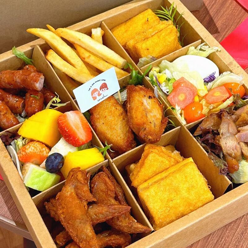Disposable Nine-Compartment Picnic Box