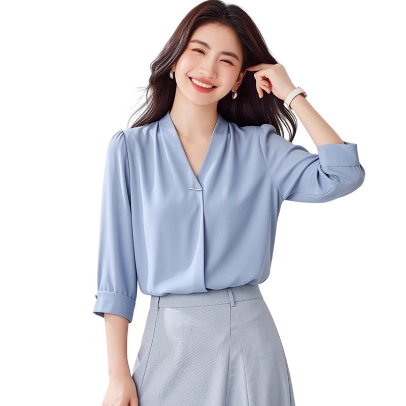 La Chapelle Women s V-Neck Short Sleeve T-Shirt M