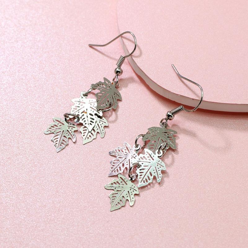 French New Style Fresh Leaf-shaped Tassel Earrings