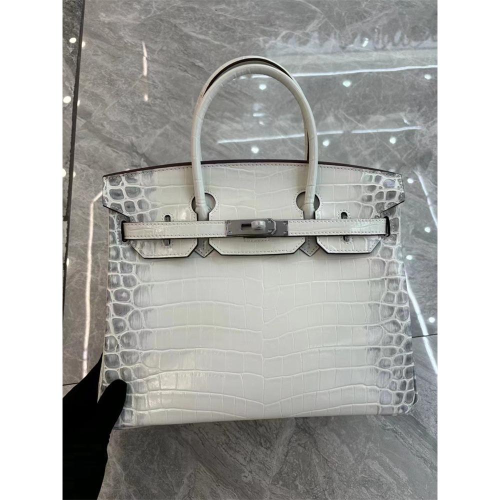 This Crocodile-patterned Cowhide Women's Bag Is a Fashionable Hand-shoulder Crossbody Bag with a Sense of Luxury and Elegance