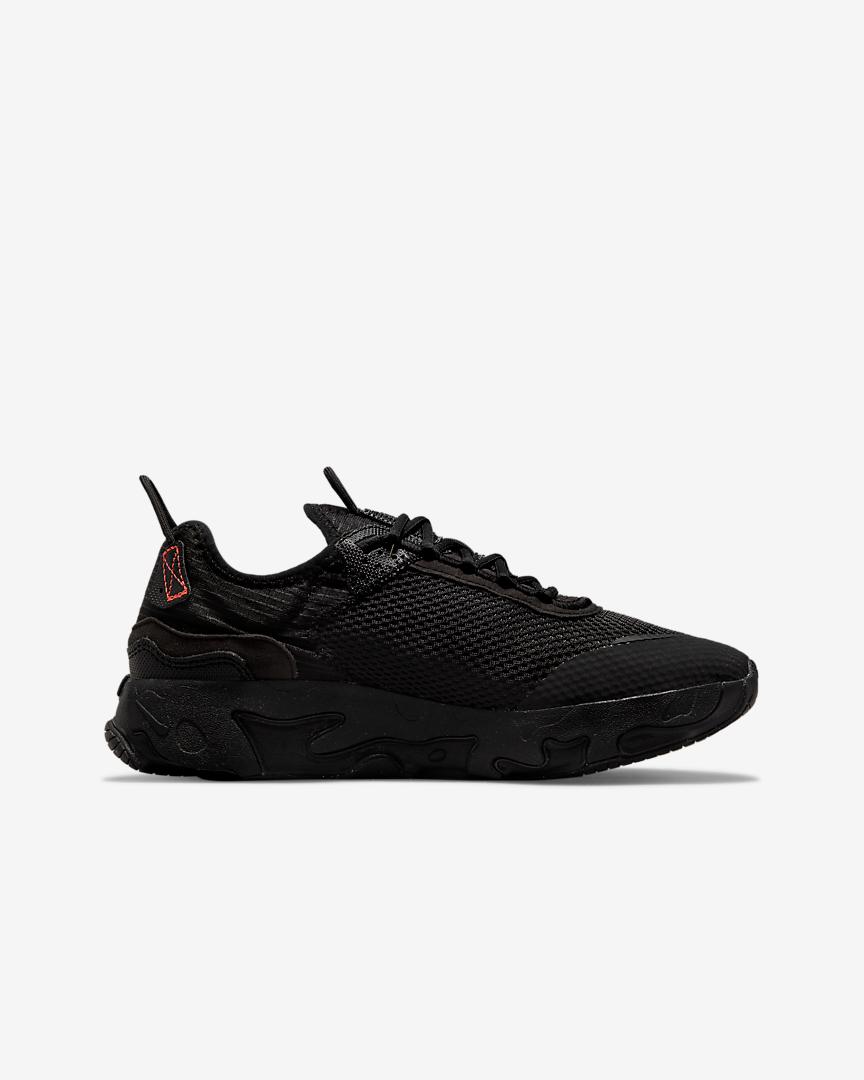 

Nike React Live 38,5 / Черный