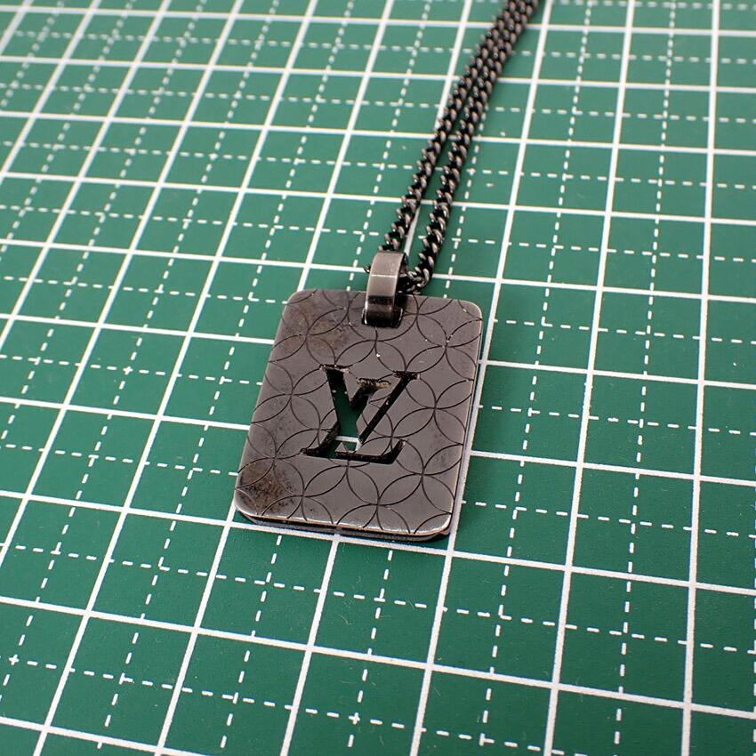 [Used] Louis Vuitton/Louis Vuitton Pendantif Champs Elysees Black LV Logo Necklace/g499-30