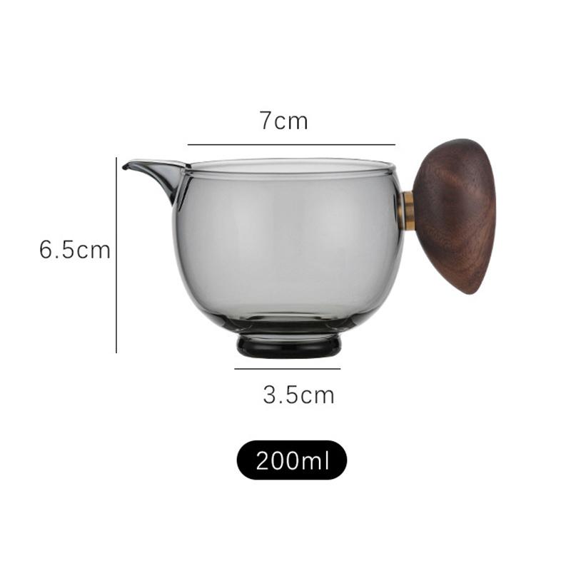 200ML Heat-resistant Glass Tea Pitcher Fair Cup With Wooden Handle Justice Cup Coffee Pitcher Kung Fu Tea Set Accessories