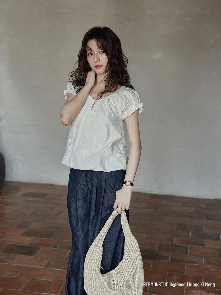 Xi Meng 2025 Summer Chic French Embroidered Petite Blouse