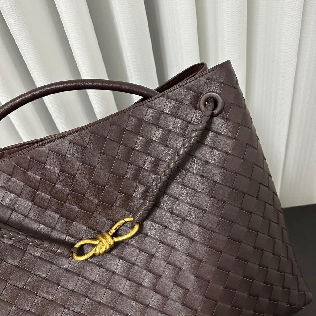 European and American fashion 2024 new woven bag large capacity versatile diamond cowhide tote bag casual shoulder handbag