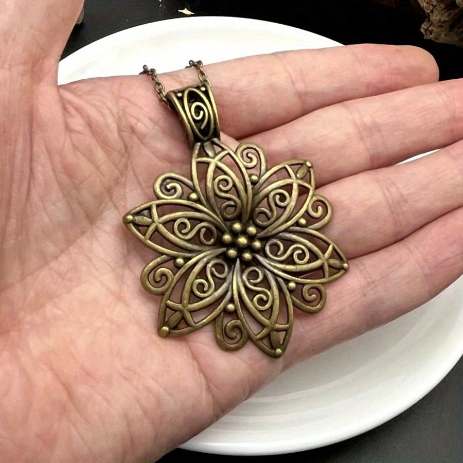 

Винтажное полое ожерелье с подвеской в виде большого цветка, цепочка для свитера, цветочный дизайн, модное ретро ожерелье для мужчин и женщин, аксессуары для матери, жены, сестры