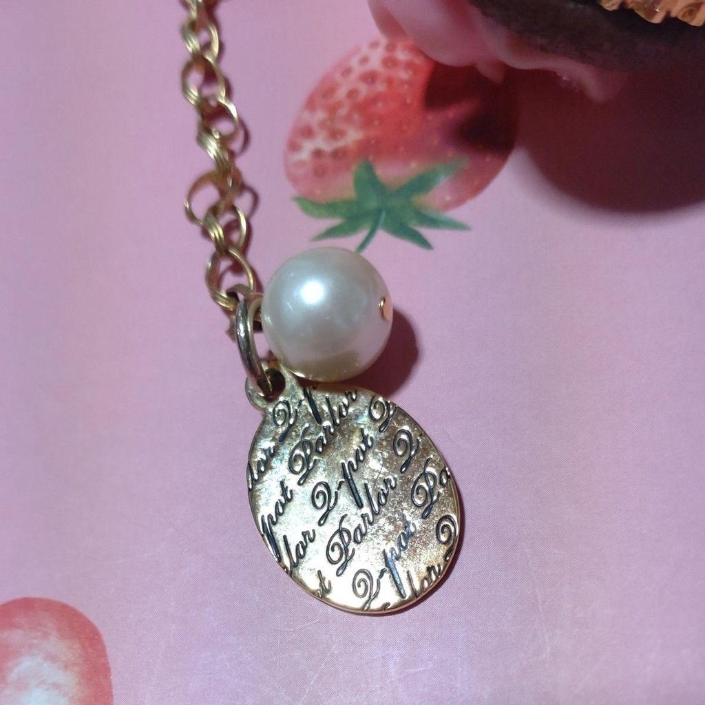 Used Beautiful Item Q-pot Chocolate Cupcake Necklace Strawberry Q-pot Qpot