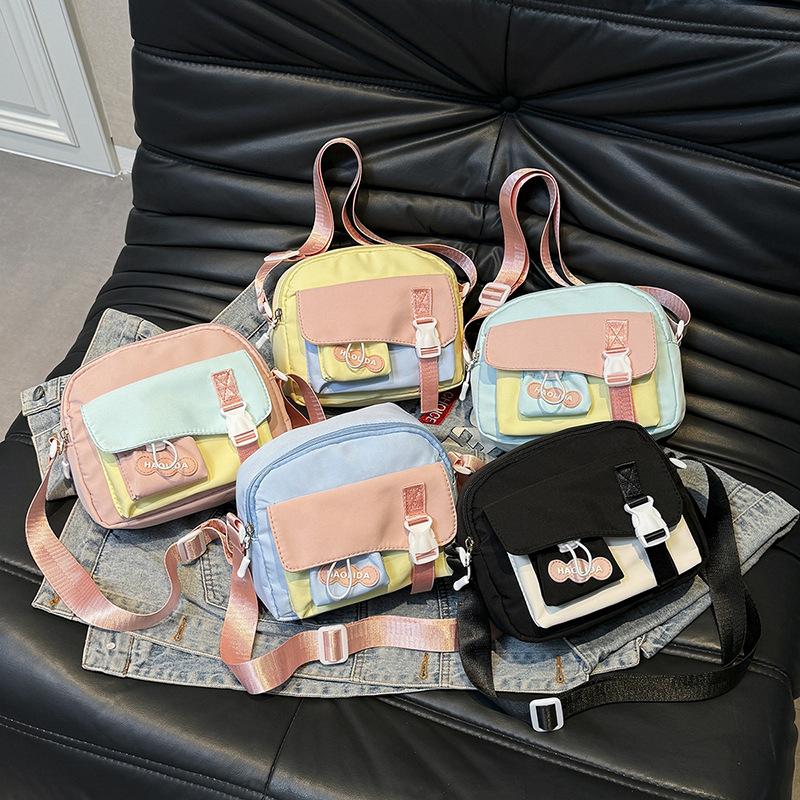 Internet celebrity fashion small bag 2025 new trendy Japanese small fresh student messenger bag cute boy and girl small bag