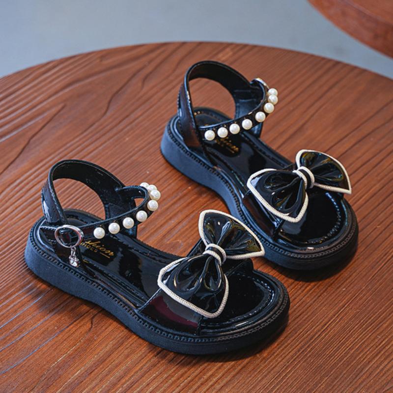 Girls' sandals summer Korean version soft soled princess shoes, big children, little girls, baby students' beach shoes