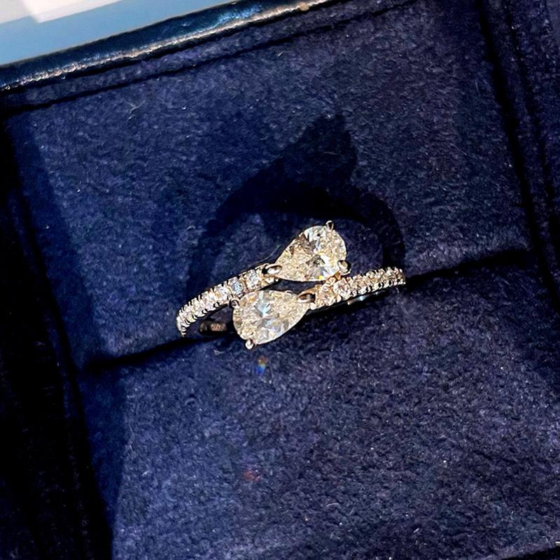 Huitan New Bright Zirconia Finger Ring Female Accessories for Engagement Ceremony Fashion Dainty Chic Jewelry for Wedding