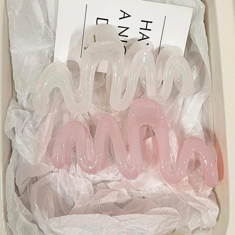 Colorful Wave Hair Claw Clips Women Korean Plastic Shark Hair Clip Geometry High Ponytail Barrette Hairpin Girl Hair Accessories