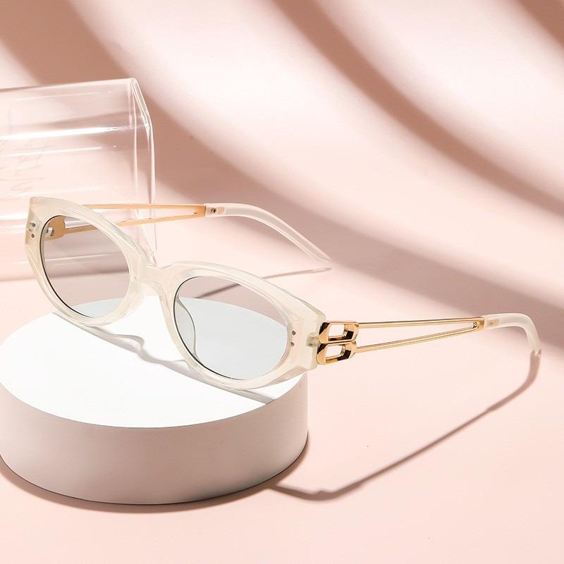 

Women’s Sunglasses Retro Cat’s Eye Sunglasses Narrow Frame Fashion Summer Sunglasses UV400