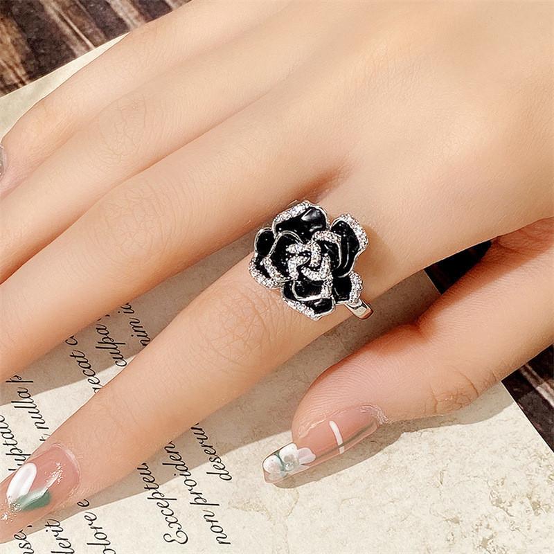CopperRose Ring for Women Black Enamel Aesthetic Flower Rings Bridal Wedding Party Accessories Luxury Jewelry