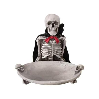 Držák na misku s cukrovím Halloween Kostlivec, Gotický dekorativní podnos s černým pláštěm a červenou mašlí, Strašidelná párty dekorace