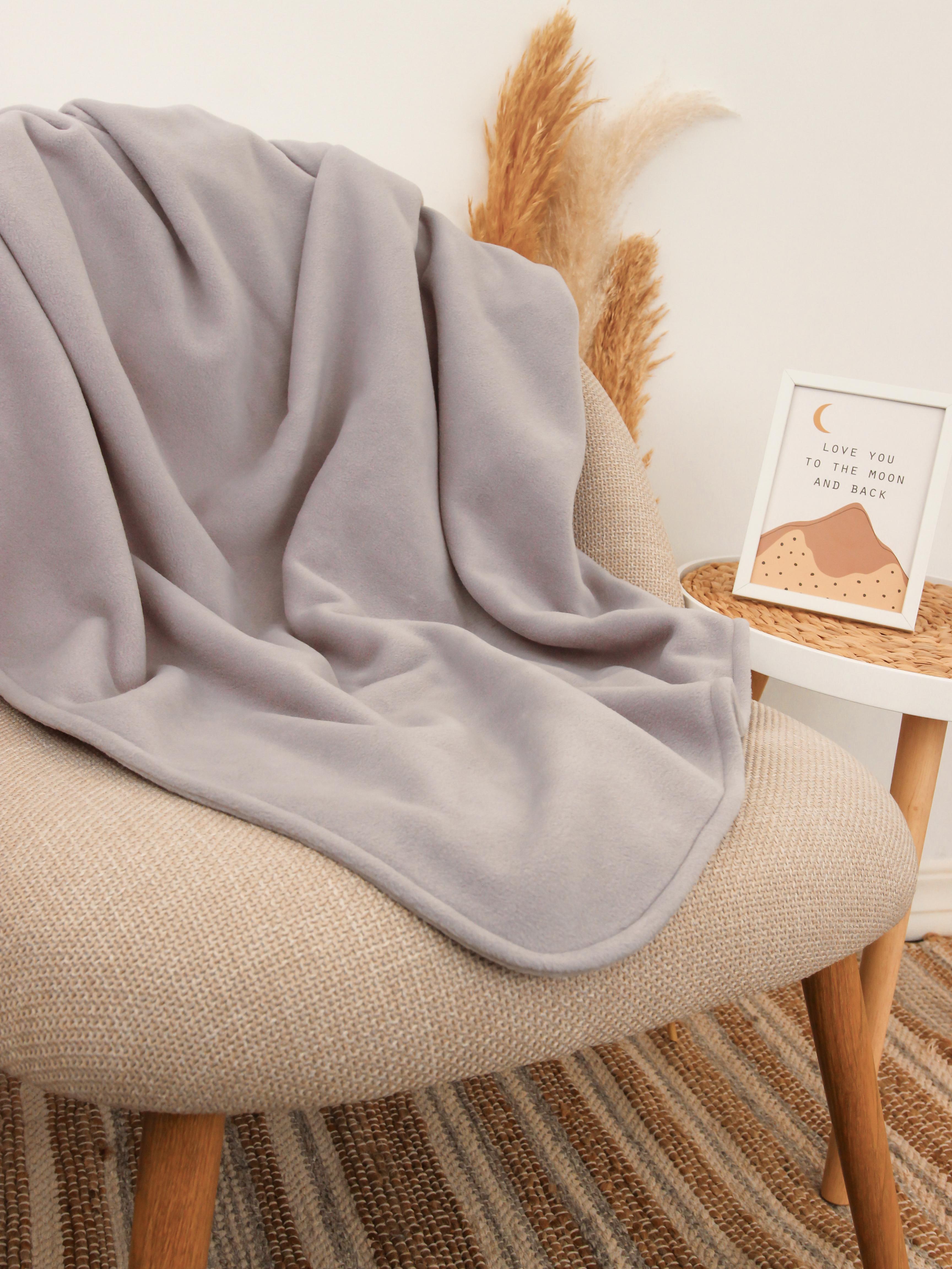 

Флісовий дитячий плед 90/100 cm сірий колір