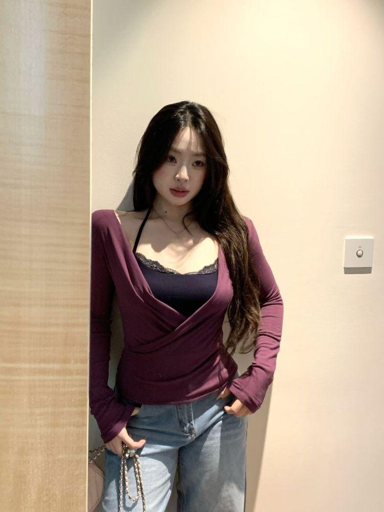 Chic Lace Splice V-Neck Slim Fit Long-Sleeve Two-Piece Top for Early Spring
