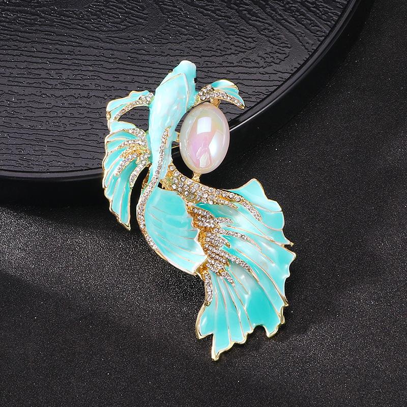 

Большая брошь в виде рыбы кои для женщин, высококачественный аксессуар с животным 6*10CM