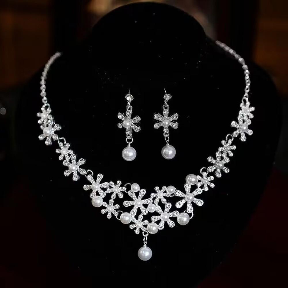 Elegant Pearl Necklace Ears Sparkling Earrings Set Flower Necklace Bridal Wedding