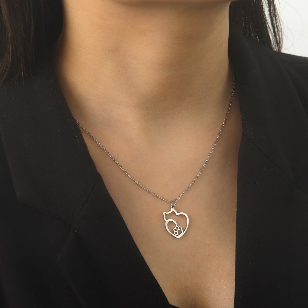 Cazador Cat Kitten Heart Paw Footprint Pendant Necklaces for Women Animal Jewelry Stainless Steel Neck Chain Necklace Gift 2026