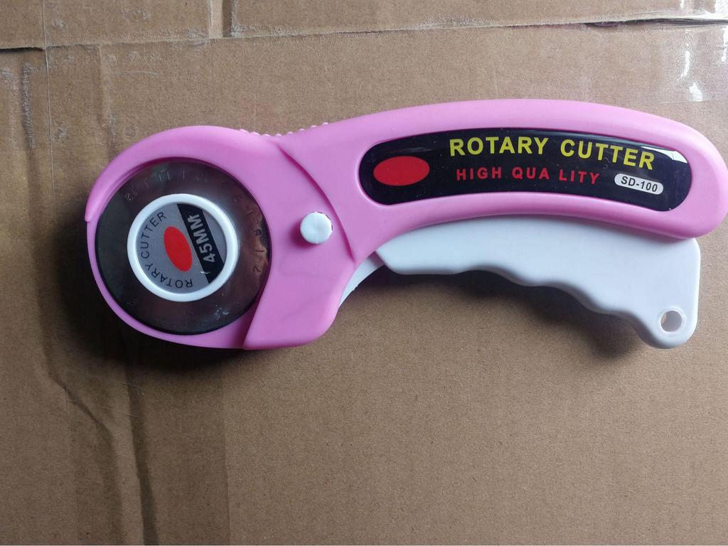 45mm Rotary Fabric and Leather Cutting Knife with Handle