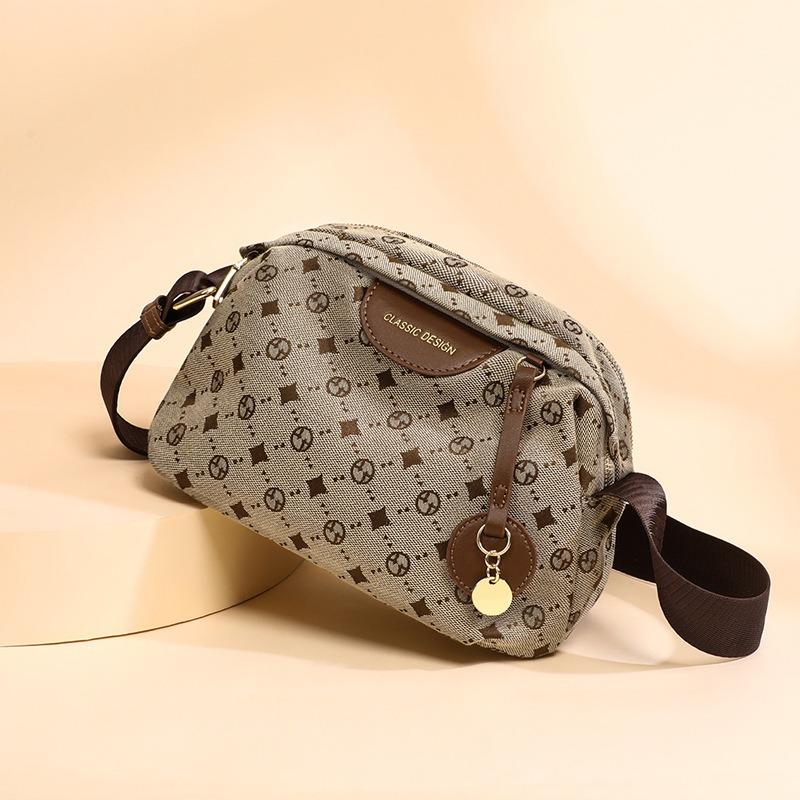 Bag women's new canvas bag messenger bag versatile shoulder small square bag is now popular pillow bag