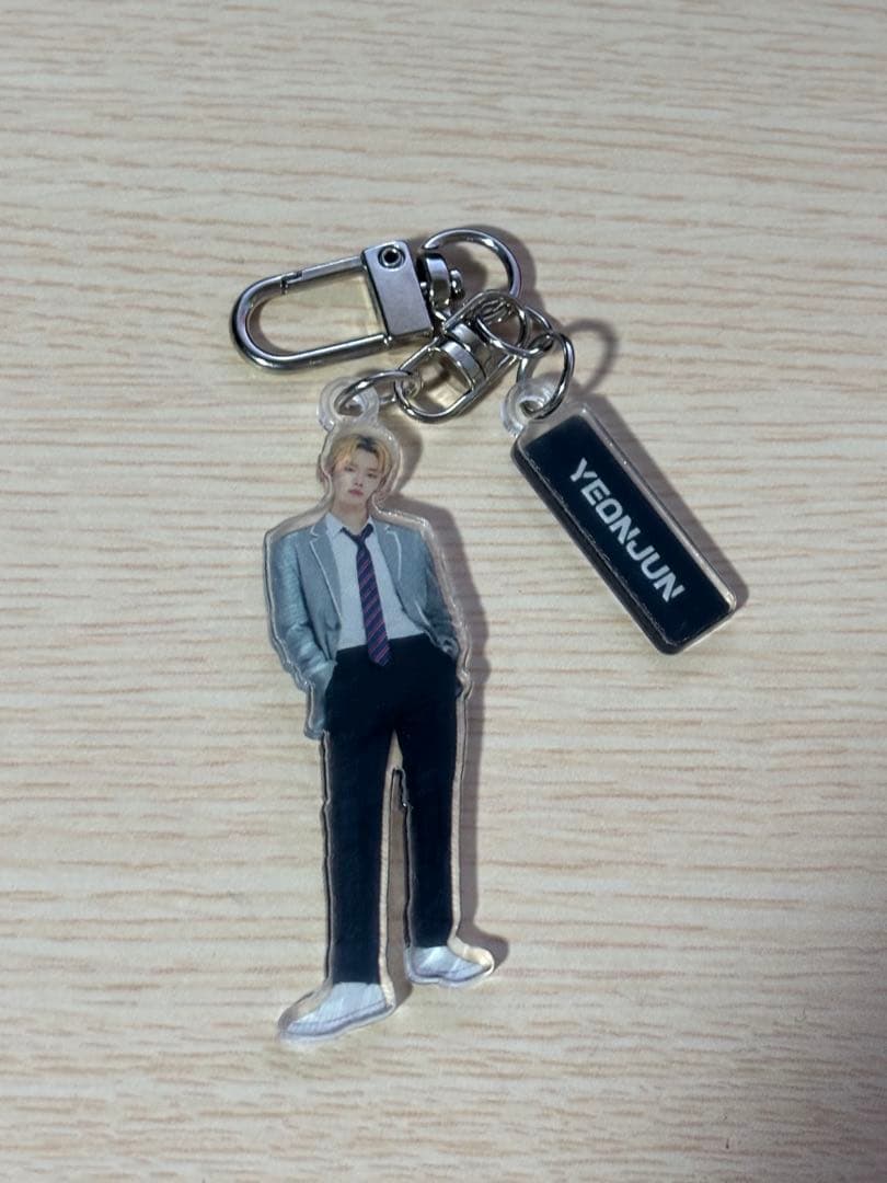 [USED] Tuba txt Yeonjun Uniform Acrylic Key Ring Acrylic Keychain 4oin Exclusive