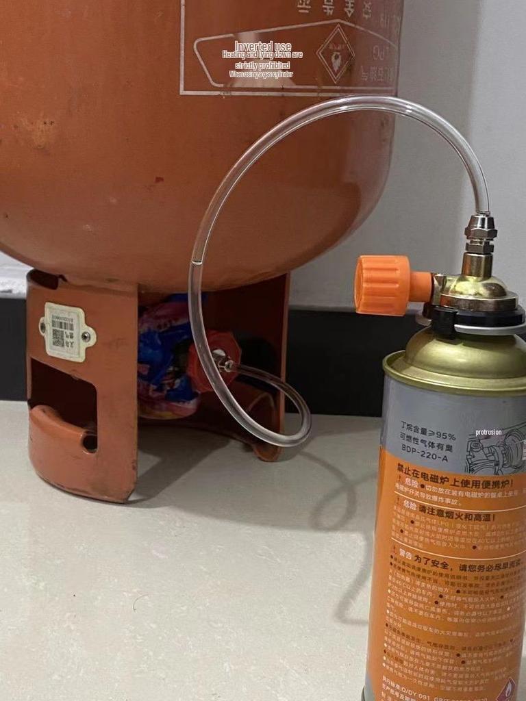 Outdoor Gaskartuschen Nachfüllventiladapter mit Führung für Flüssiggastanks