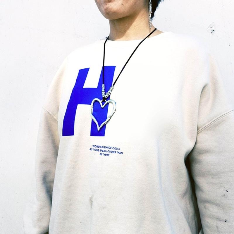 Zarte unregelmäßige Liebeskette, zierliche Halskette mit hohlem Herz-Anhänger, Y2K-Lederhalskette, Alltagsschmuck für Frauen und Mädchen