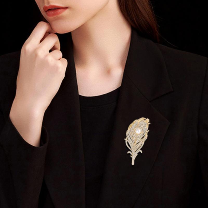 Luxury Peacock Feather Brooch Vintage Cheongsam Corsage Temperament Blazer Clothing Jewelry Accessories Wedding Badge
