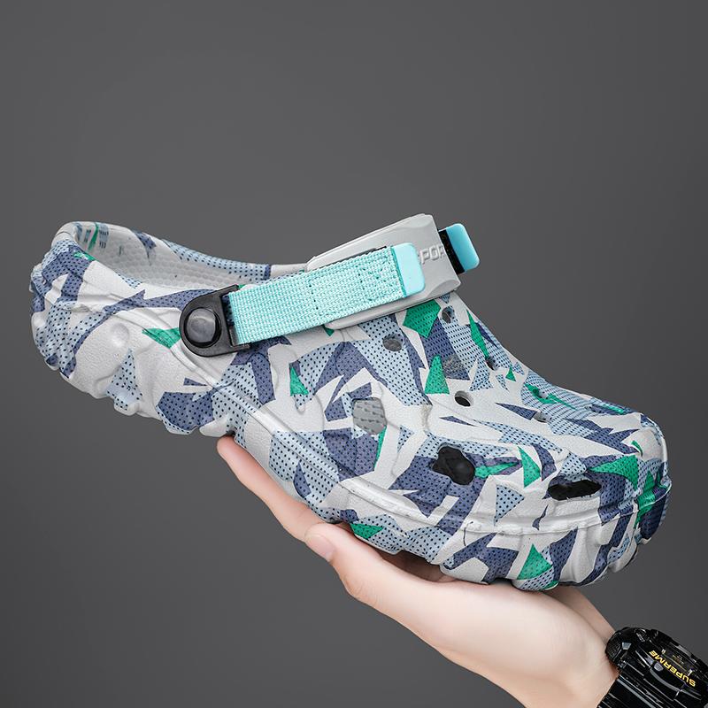 Big Size 47 Beach Slippers Men Hole Shoes Soft Sole Breathable Beach Slippers Men Home Sandals Outdoor Antiskid Slides