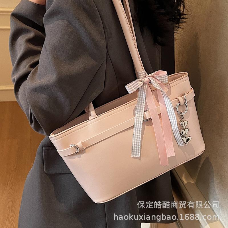 Premium commuter large-capacity bag women's 2025 new spring and summer versatile shoulder bag fashionable portable tote bag