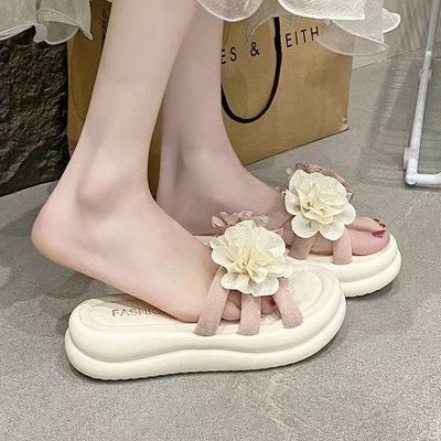 Neue Ein-Wort-Hausschuhe Damen Sommerbekleidung Internet-Berühmtheit zweifarbige Blume dicker Boden coole Hausschuhe Mode rutschfest bequem Strandsandalen