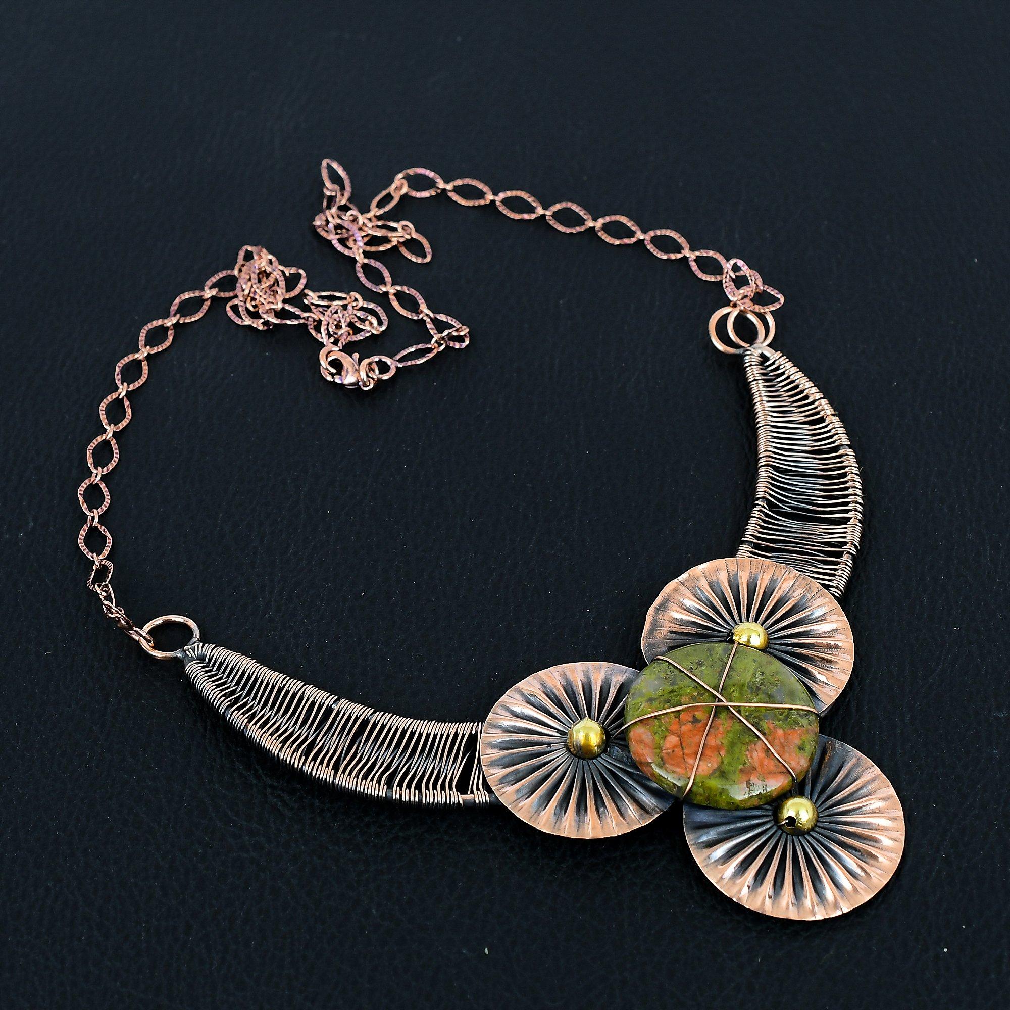 

Удивительное ювелирное ожерелье ручной работы из чистой медной проволоки с драгоценным камнем унакит 18 Inches зелёный