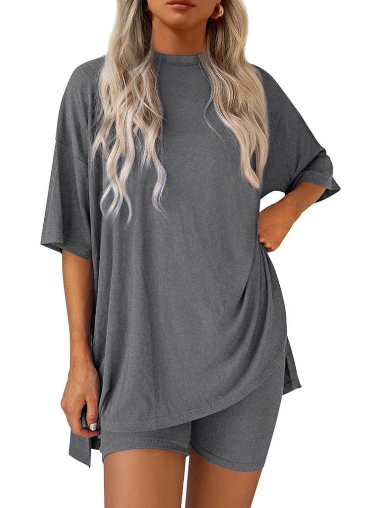 2026 Euro-American Casual Solid Color Loose-Fit Short-Sleeved Top & Shorts Two-Piece Sports Set