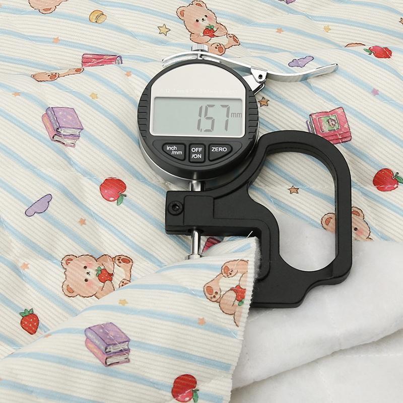 0.5m/1m/2m Velours Côtelé Épais Matelassé avec Tissu en Coton Tissu Imprimé Animal pour Couture Manteau d'Hiver Vêtements d'Enfants Tissu DIY