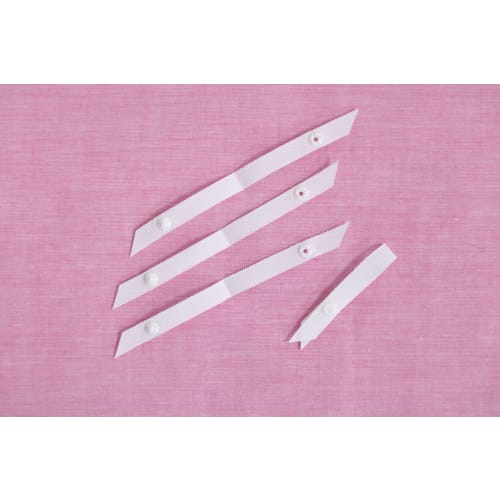 Clover Shoulder Snapper 2 Pieces White 26-013