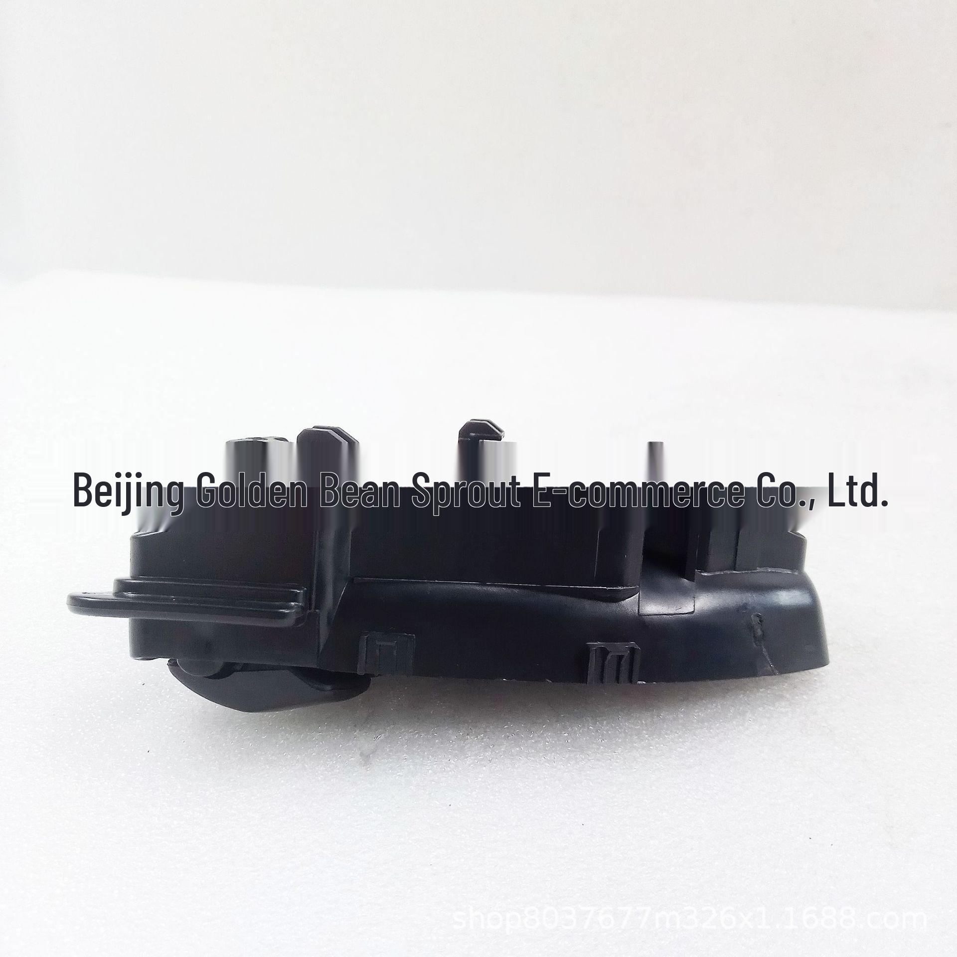 Black Left Front Door Interior Handle for Nissan C16A Neutral