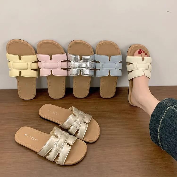 Flat Bottom Versatile One-word Drag Women's New Summer Weaving Fashion Outer Wear Beach Cool Slippers