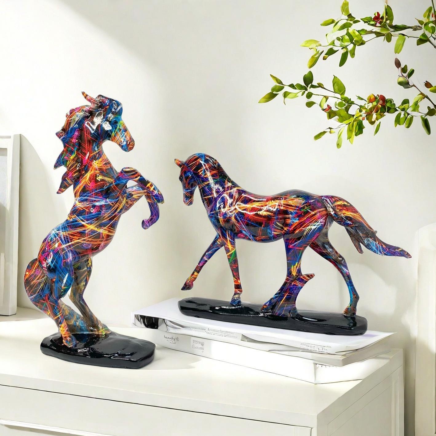 

European Graffiti Horse Resin Ornament for Living Room & Wine Cabinet