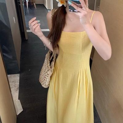 Französisches kleines gelbes Latzkleid Damen Sommer Neu Taille Temperament Langes Kleid Strandurlaub Rock