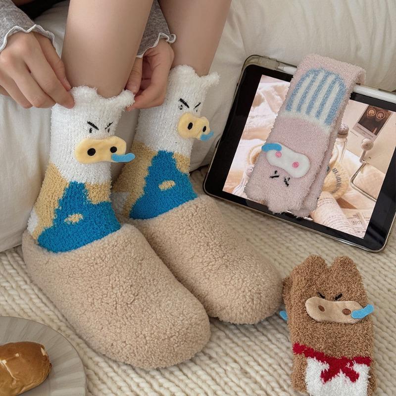 Coral fleece socks women's autumn and winter thickened warm floor socks cute cartoon ugly cute pig sleep socks home confinement socks
