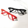 Unisex Retro Rhinestone Cat Eye Glasses – Stylish Korean Fashion with Triangle Rhinestones, Non-Prescription European and American Design.