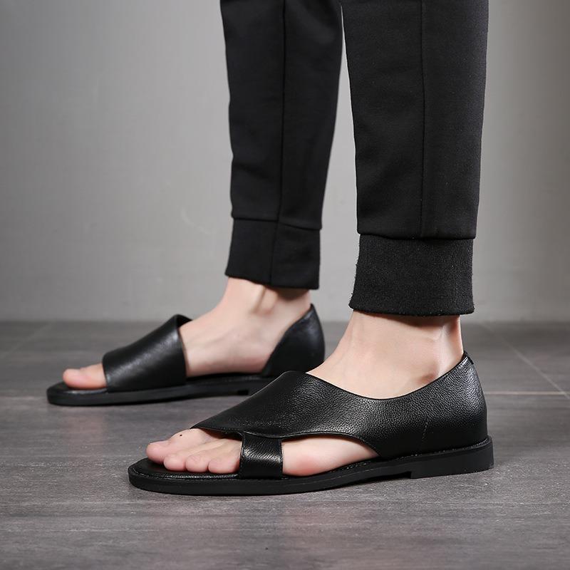 Sandals Leather Casual Shoes for Men Slip on Slippers Fashion Hollow Men Sandals Designer Comfortable Men's Flat Slipper