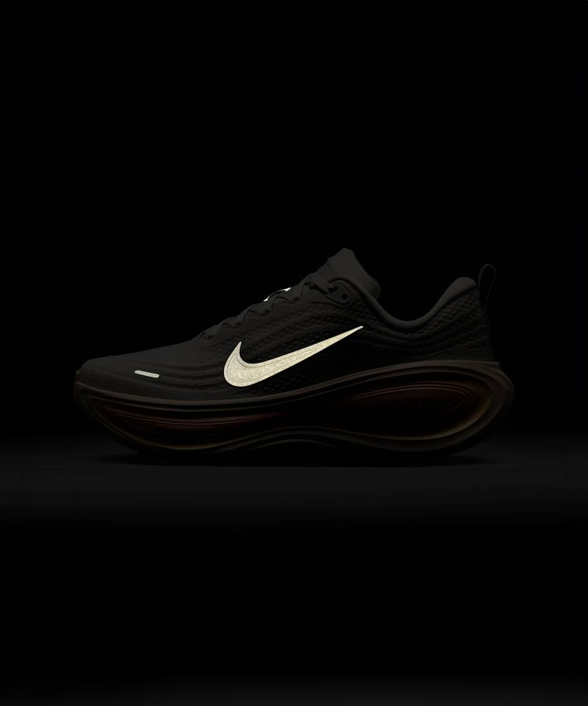 Nike Vomero Plus W - Light Bone: Arctic Orange: Ice Peach: Metallic Silver / Hv8154-012