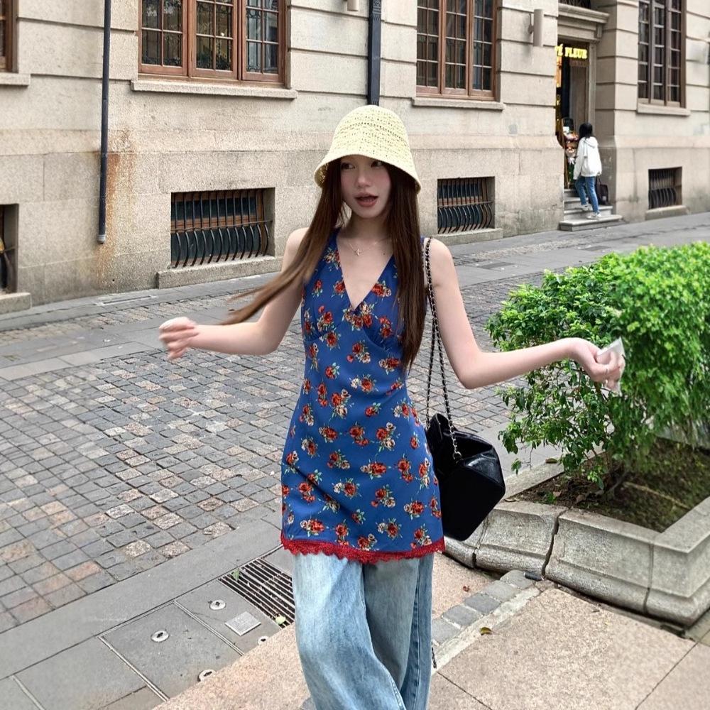Spring 2025 French Retro Floral A-Line Spaghetti Strap V-Neck Dress
